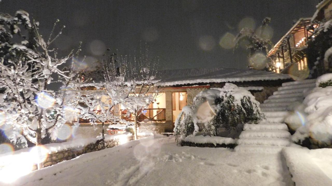 Agoriani Art Suite - 4 Seasons' Natural Living Lilaia ภายนอก รูปภาพ
